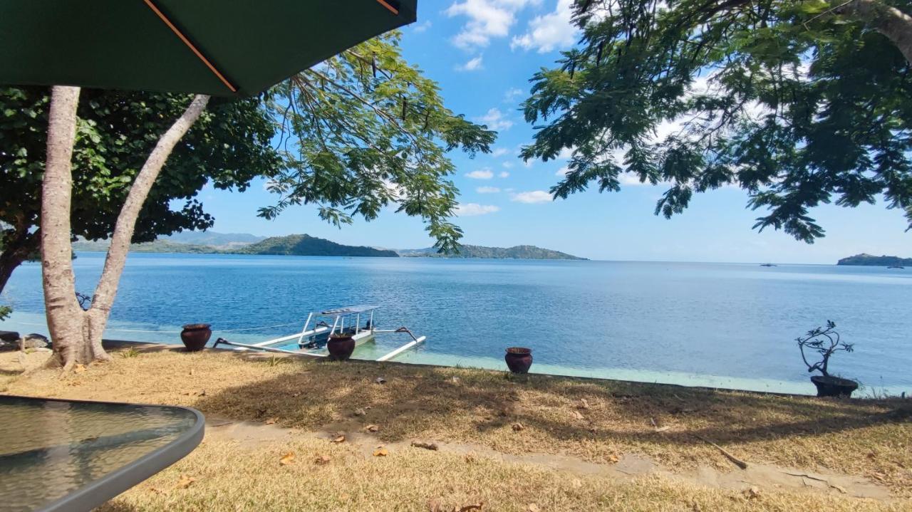 Khabita Beach Resort Lembar  外观 照片