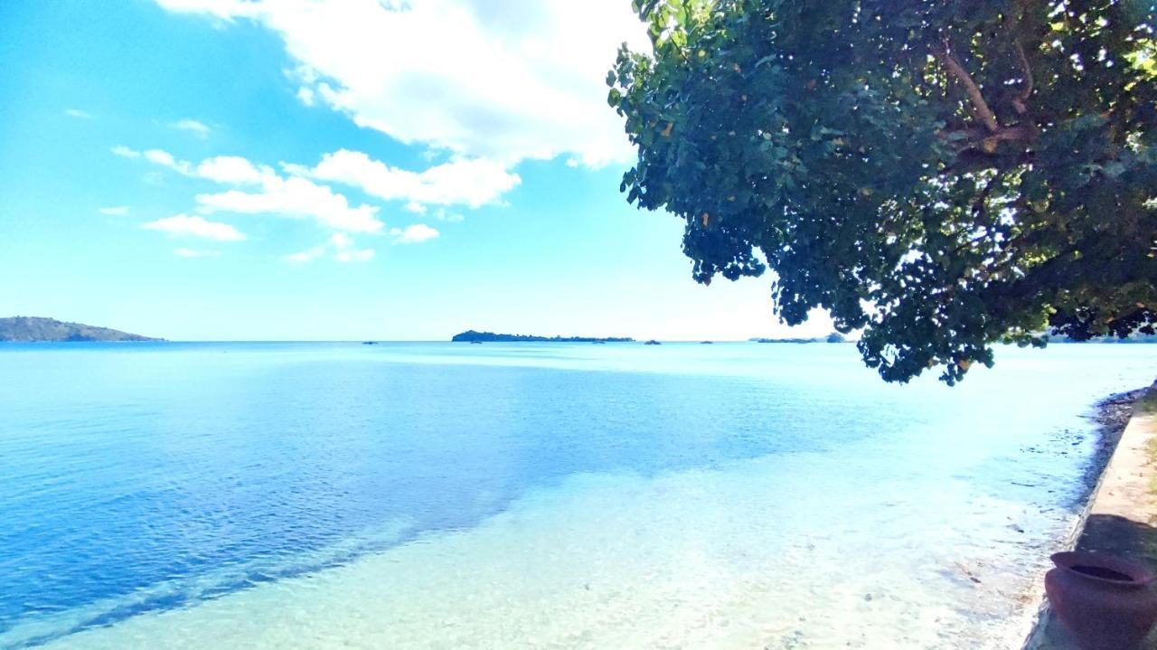 Khabita Beach Resort Lembar  外观 照片