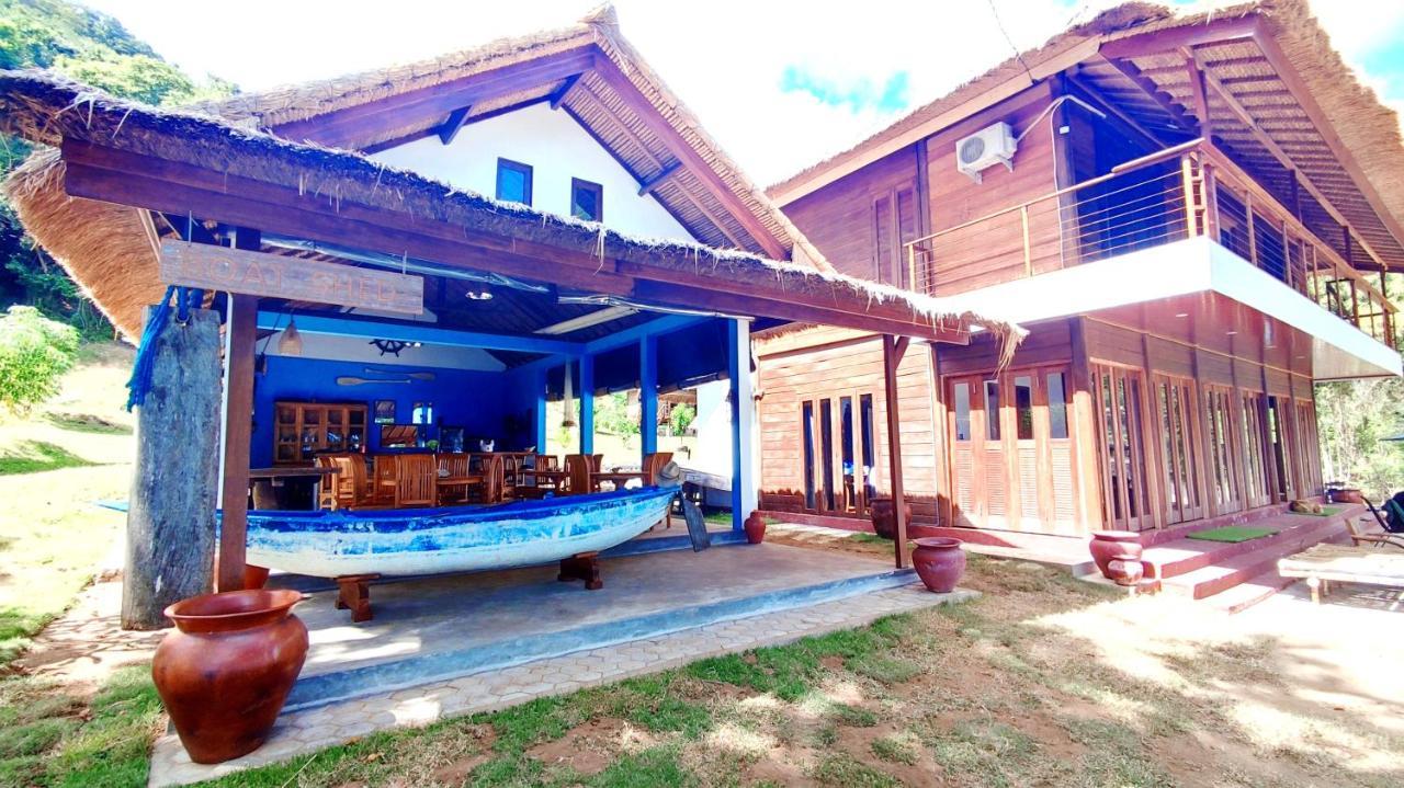 Khabita Beach Resort Lembar  外观 照片