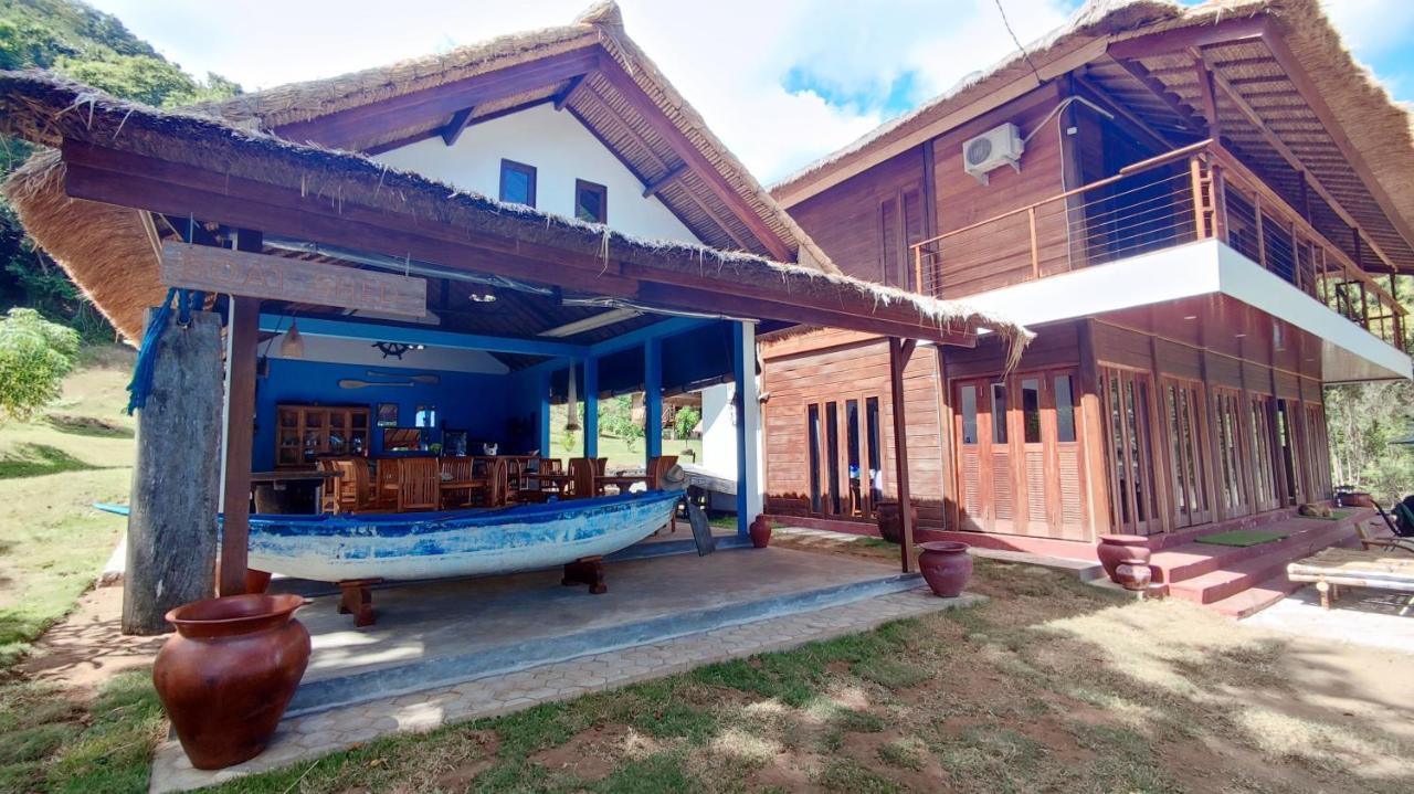 Khabita Beach Resort Lembar  外观 照片