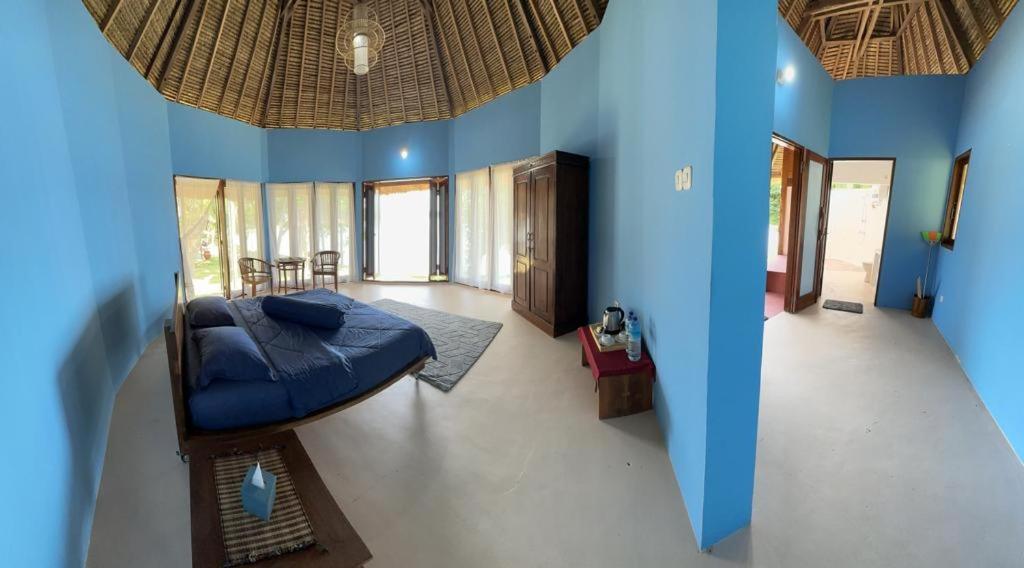 Khabita Beach Resort Lembar  外观 照片