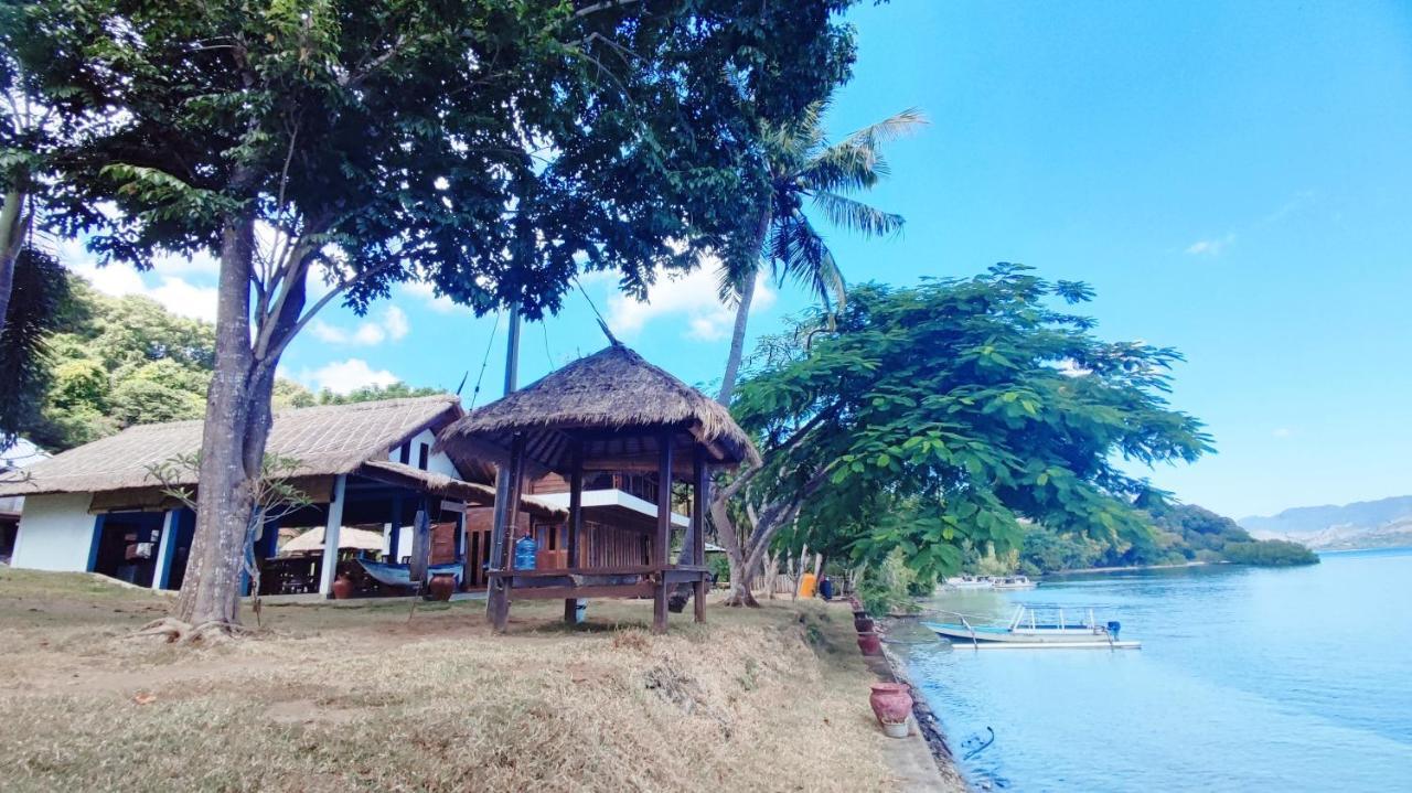 Khabita Beach Resort Lembar  外观 照片