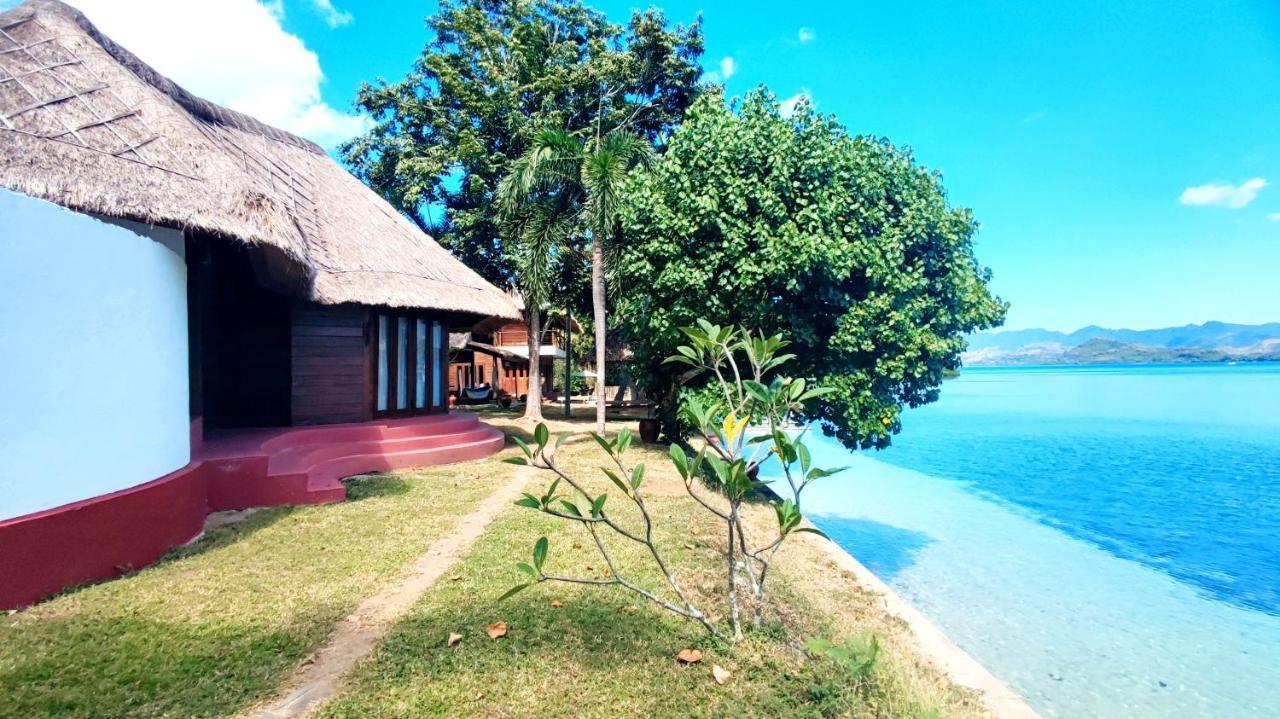 Khabita Beach Resort Lembar  外观 照片
