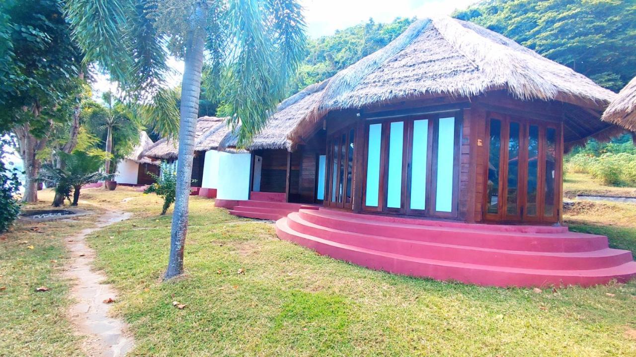 Khabita Beach Resort Lembar  外观 照片
