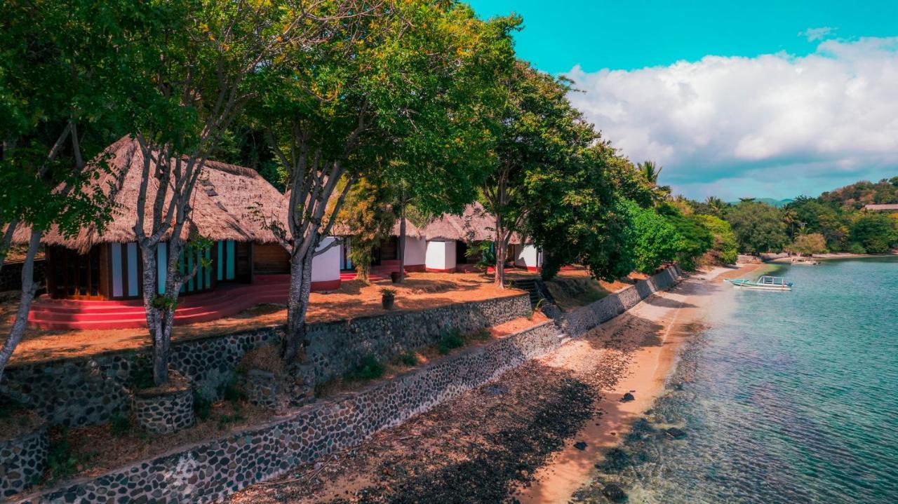 Khabita Beach Resort Lembar  外观 照片