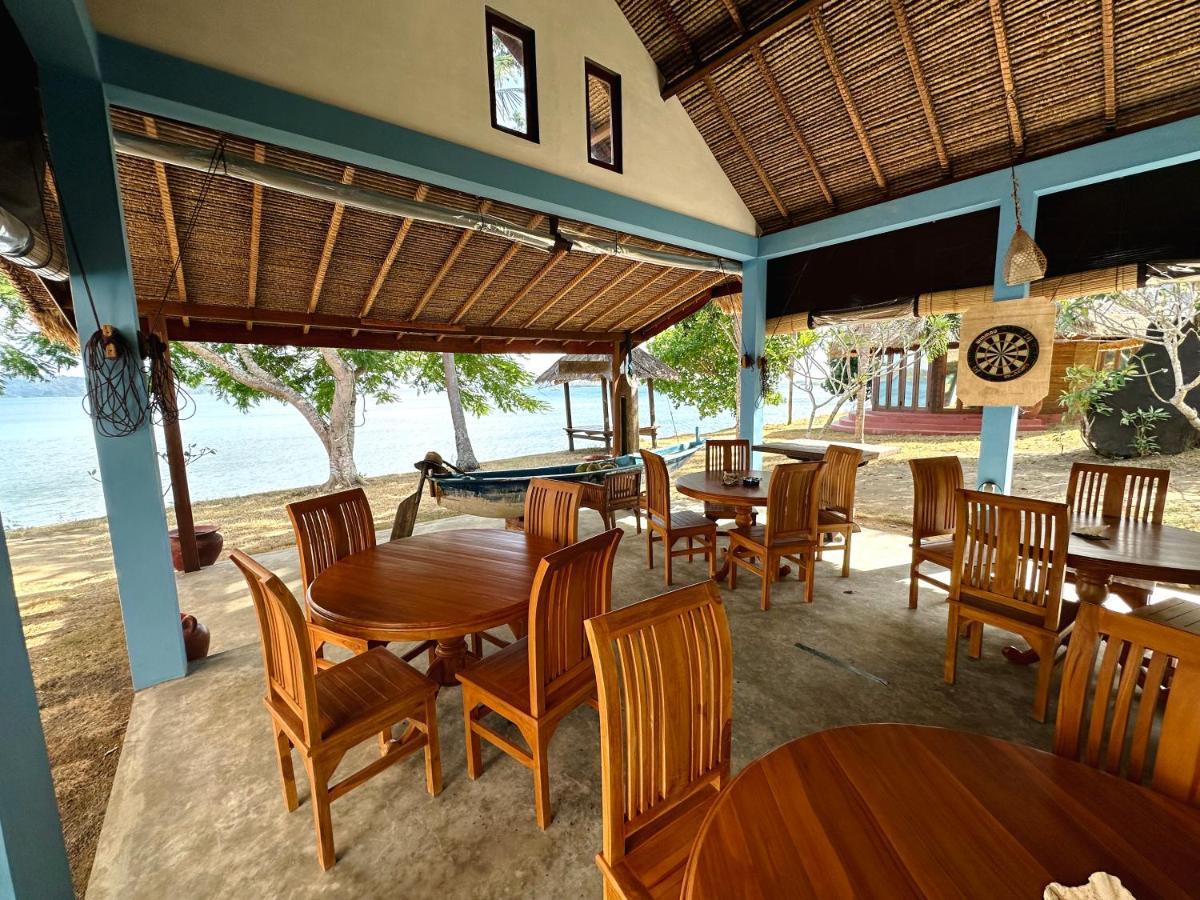 Khabita Beach Resort Lembar  外观 照片