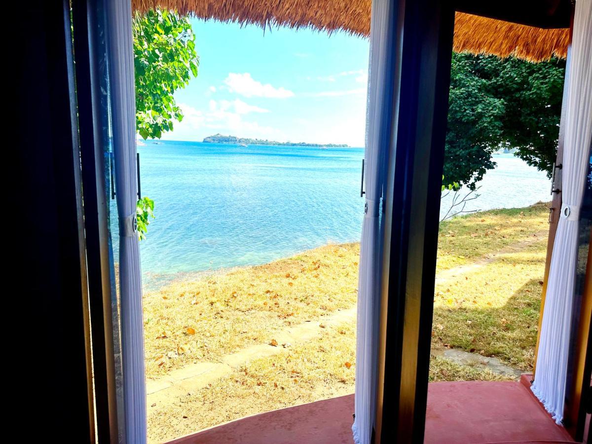 Khabita Beach Resort Lembar  外观 照片