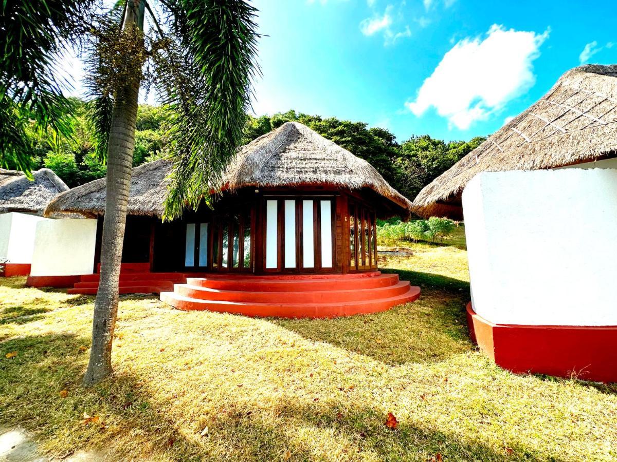 Khabita Beach Resort Lembar  外观 照片