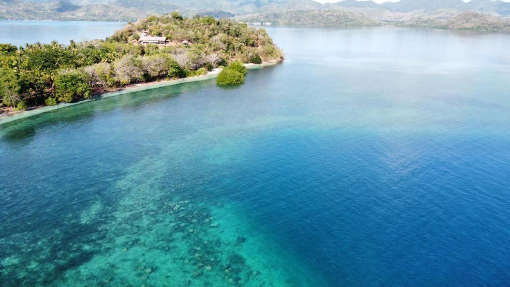 Khabita Beach Resort Lembar  外观 照片